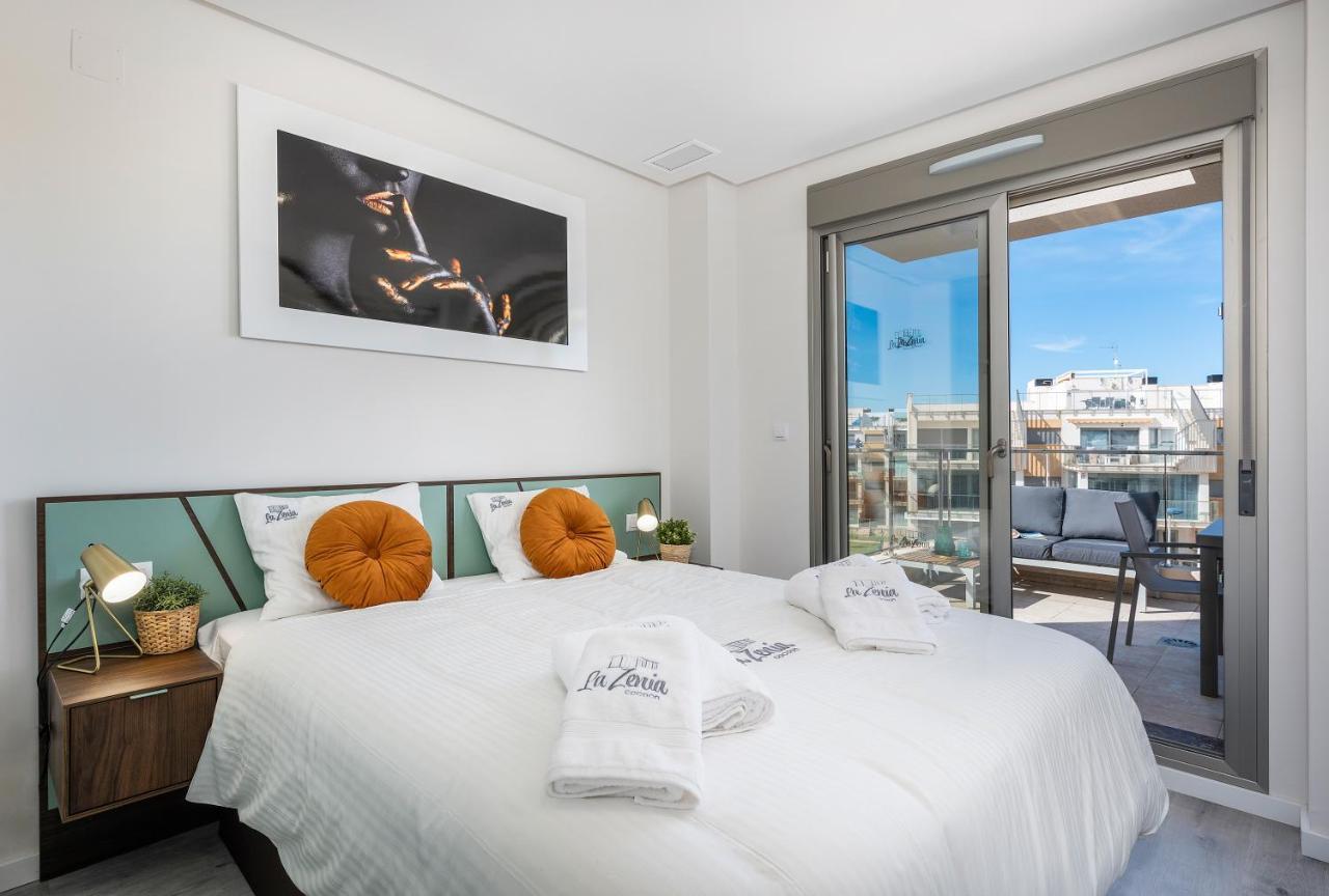 Апартаменты La Zenia Cocoon - Luxury Penthouse With Jacuzzi, 2 Pools, Indoor Heated Pool, Sauna, Gym, Playstation Dehesa de Campoamor  Экстерьер фото