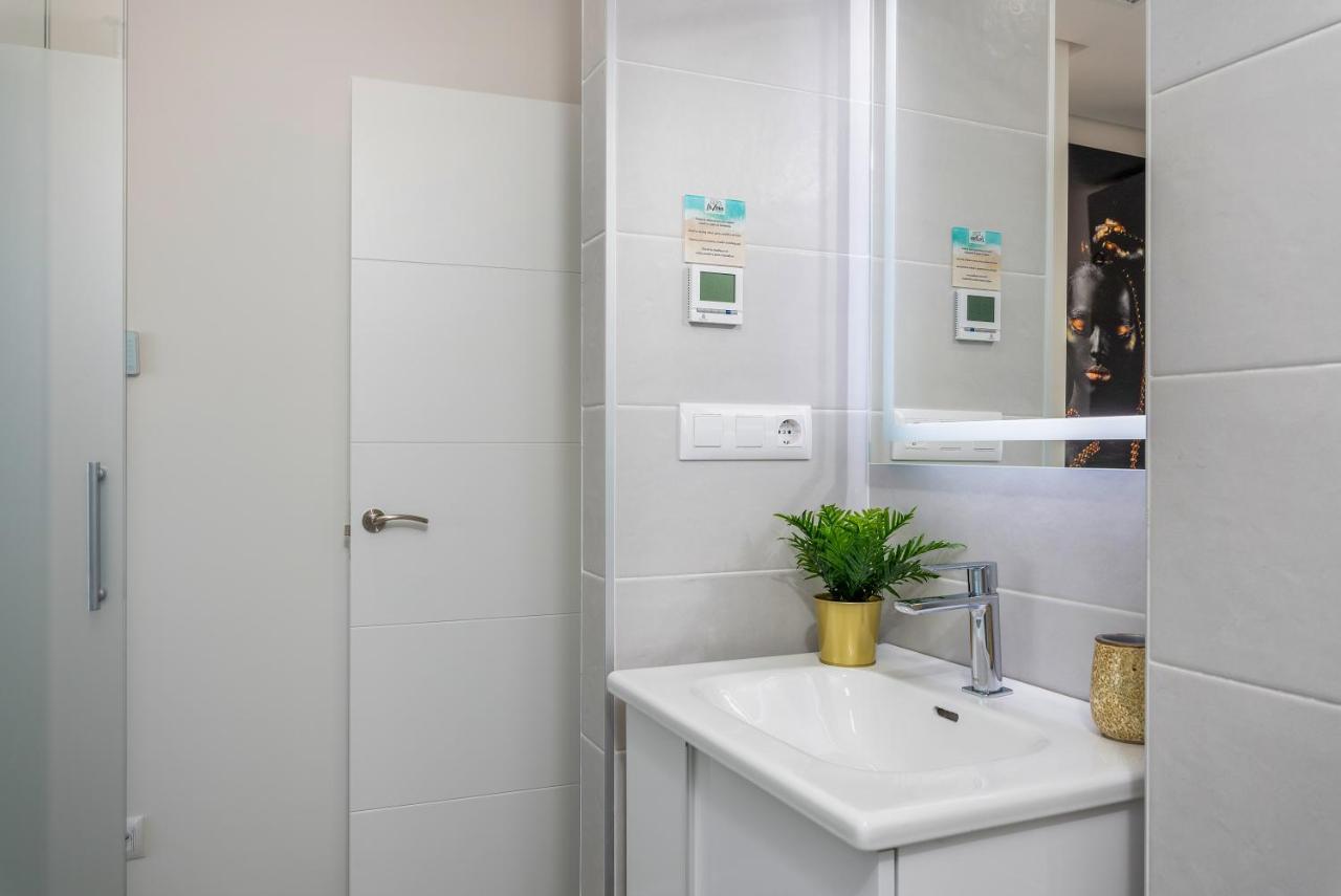 Апартаменты La Zenia Cocoon - Luxury Penthouse With Jacuzzi, 2 Pools, Indoor Heated Pool, Sauna, Gym, Playstation Dehesa de Campoamor  Экстерьер фото