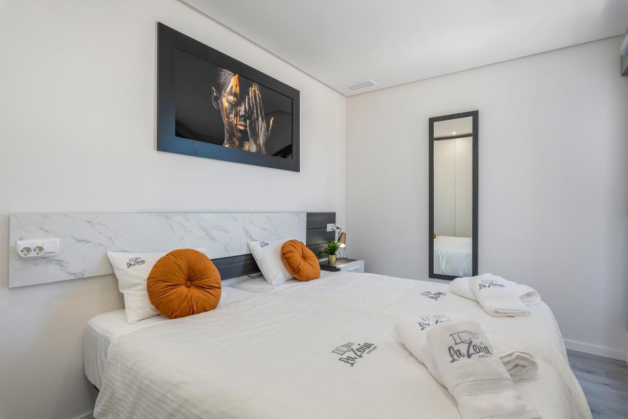 Апартаменты La Zenia Cocoon - Luxury Penthouse With Jacuzzi, 2 Pools, Indoor Heated Pool, Sauna, Gym, Playstation Dehesa de Campoamor  Экстерьер фото